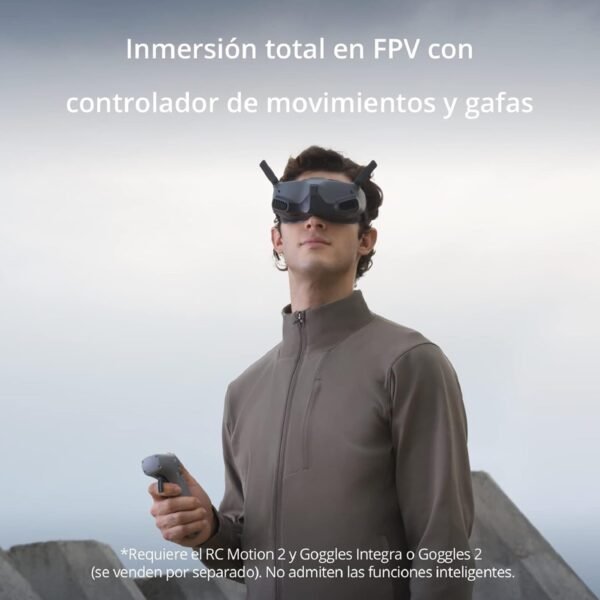 DJI Mavic 3 Pro Cinema (DJI RC Pro) - Dron Profesional Triple Camara Hasselblad
